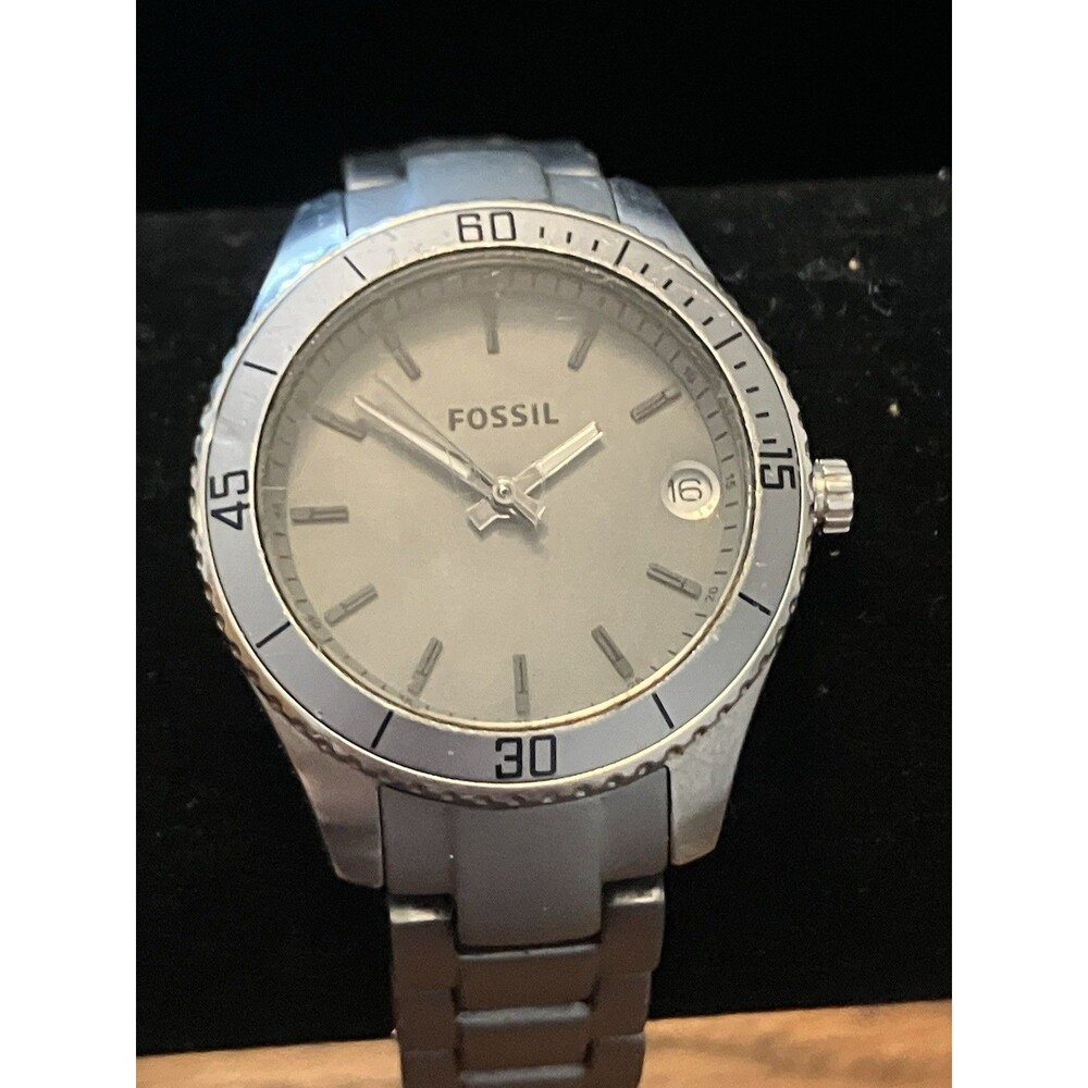Fossil Watch Silver Tone Date ES-3048 New Battery Metal Band